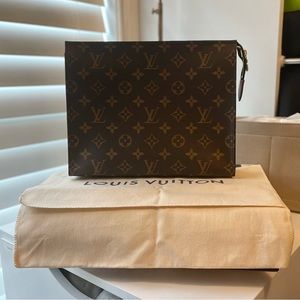 Louis Vuitton Toiletry 26 Pouch w/ conversion insert